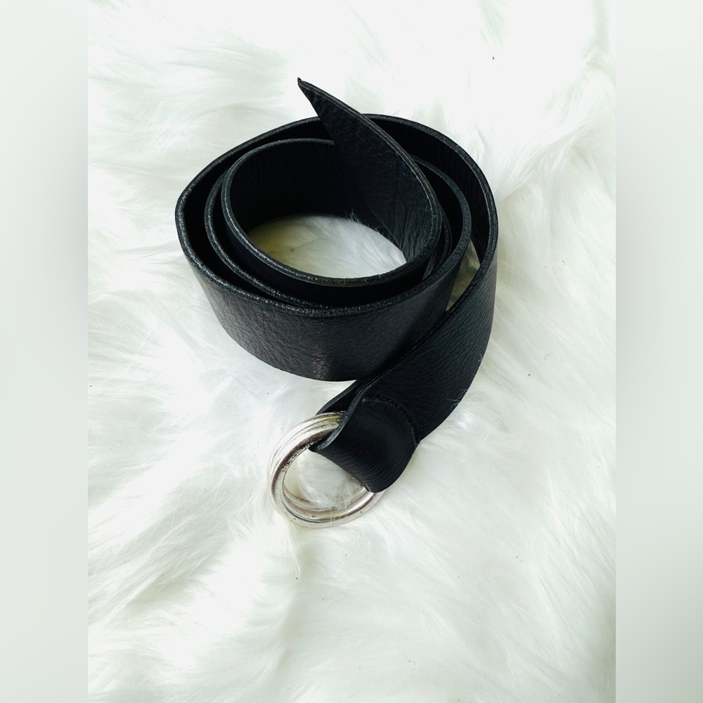 🇨🇦 Brave Leather Collection - Black with Silver hoops - Picture 5 of 5